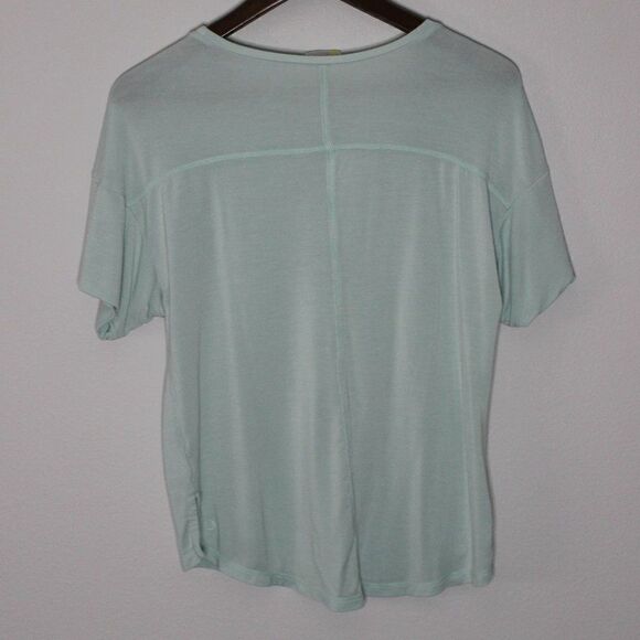 ✨Zella Activewear Mint Green T-shirt Top - Picture 5 of 8